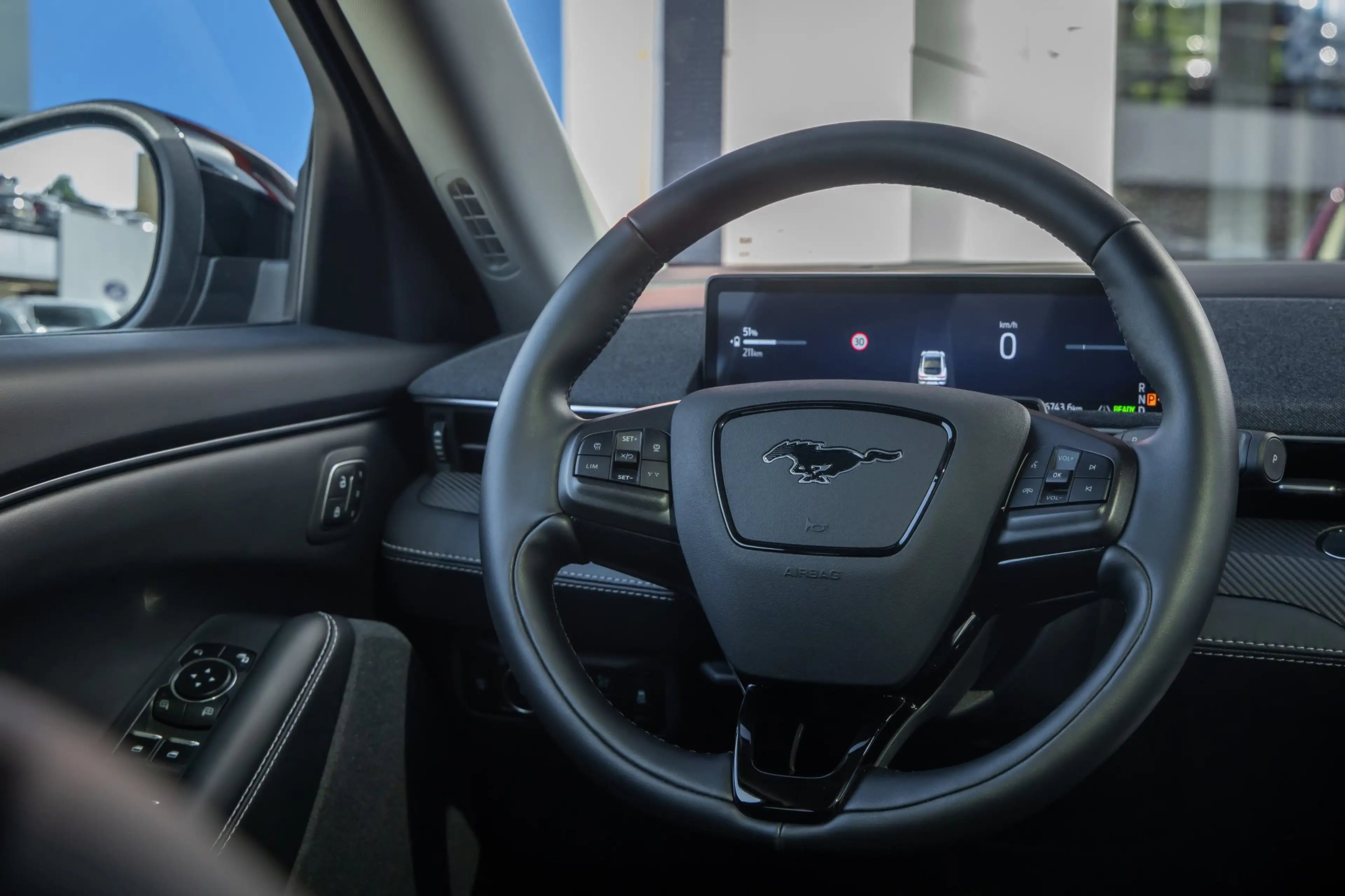 Ford Mustang Mach-E Standard RWD 73 kWh | Pano | Apple Carplay/Android — photo 19