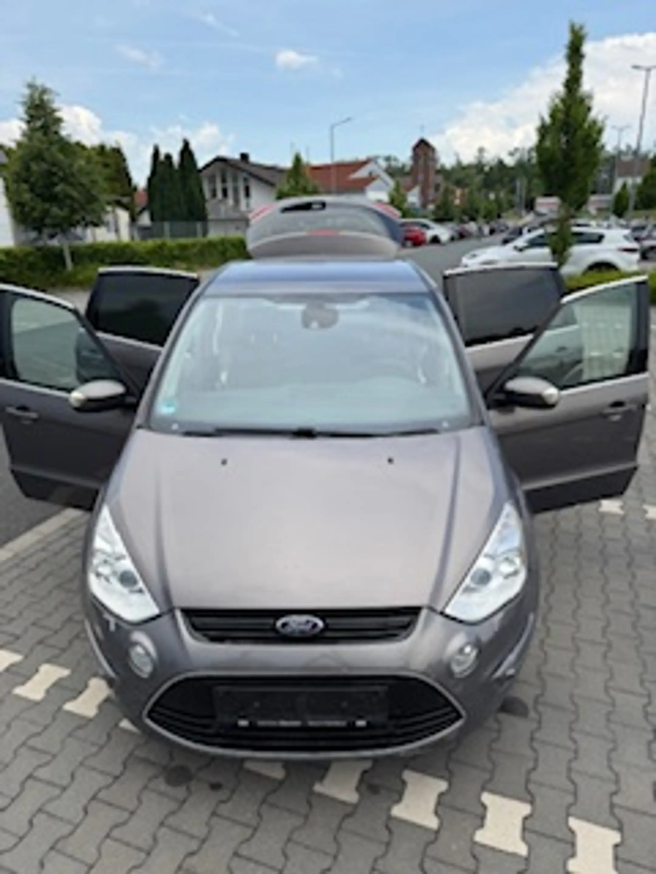 Ford S-Max Titanium  Top Zustand Kilma 7 Sitzer — photo 14