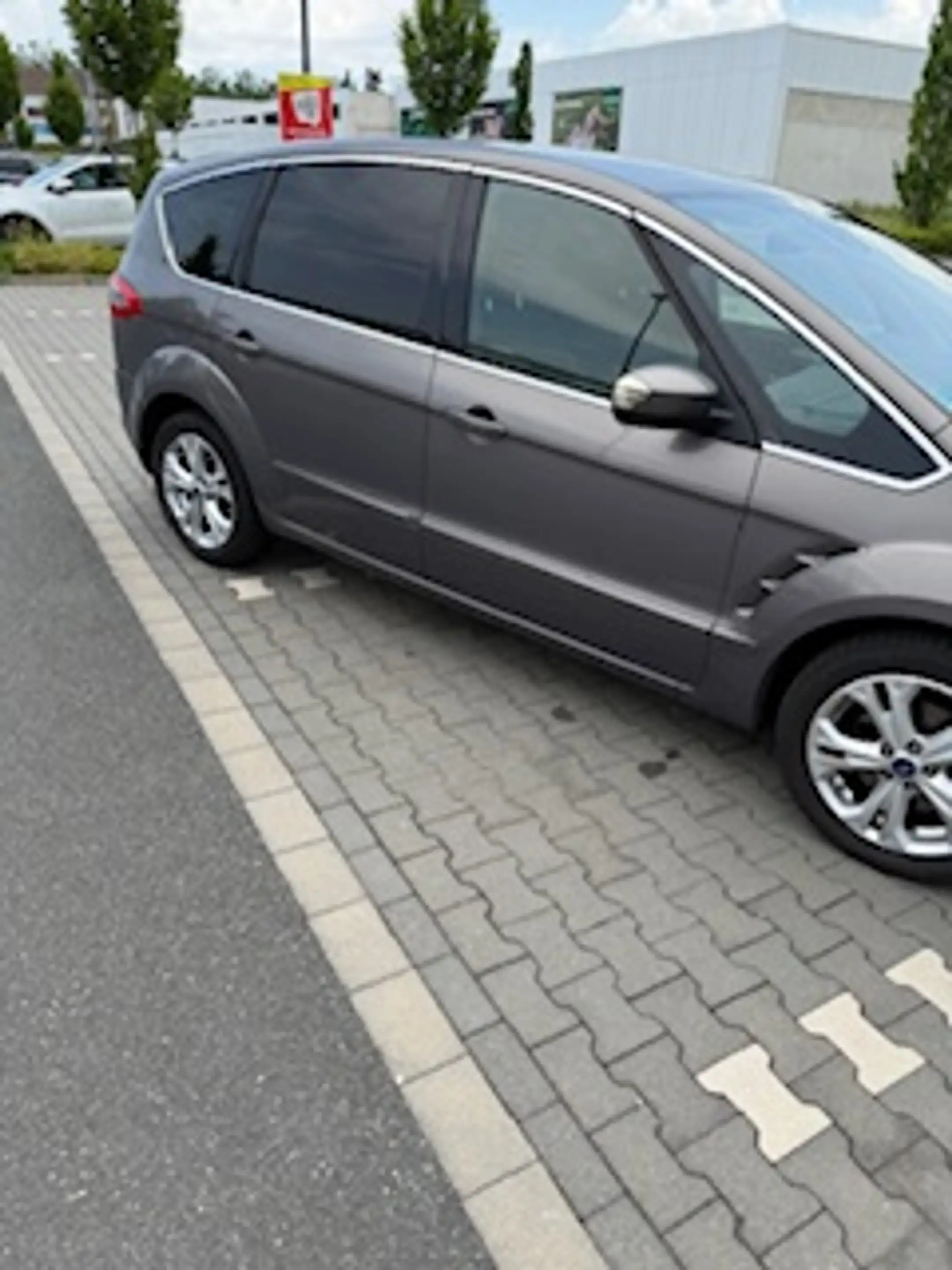 Ford S-Max Titanium  Top Zustand Kilma 7 Sitzer — photo 4