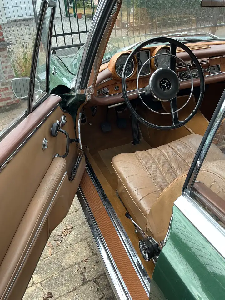 Mercedes-Benz 220 Oldtimer 220SE W111, foto 9