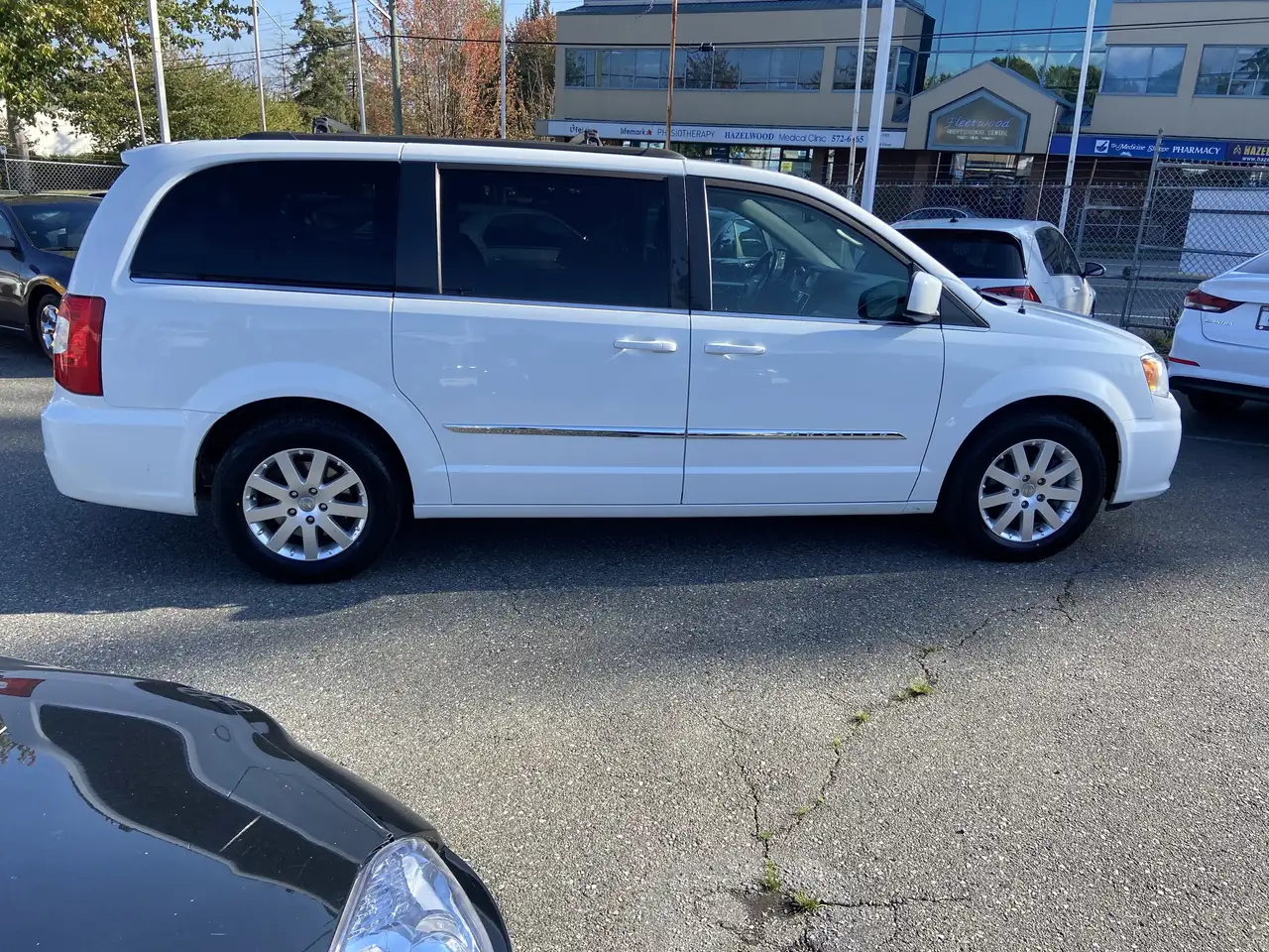 Chrysler Town & Country снимка Chrysler Town & Country