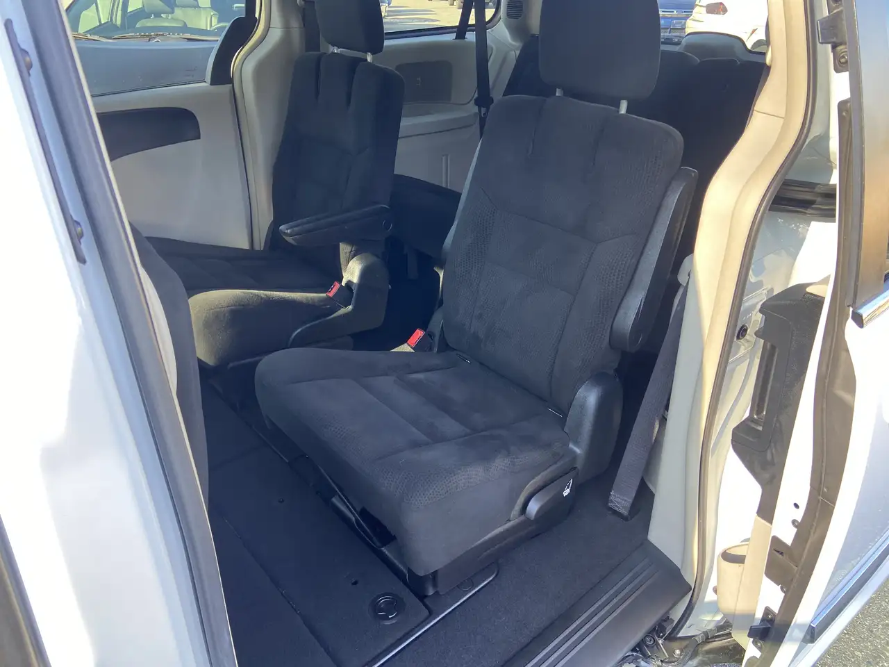 Chrysler Town & Country снимка Chrysler Town & Country