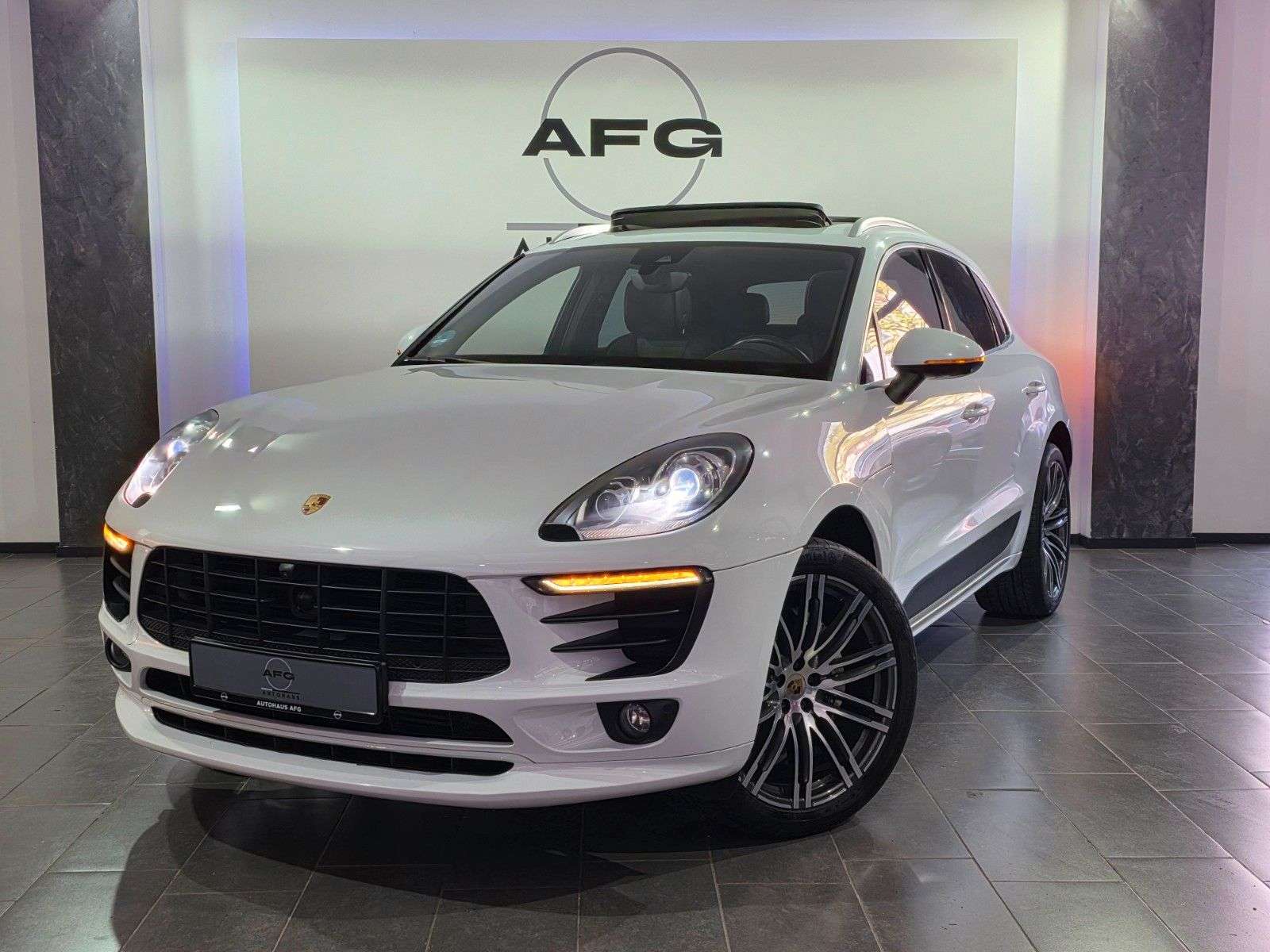 Second hand Porsche Macan 