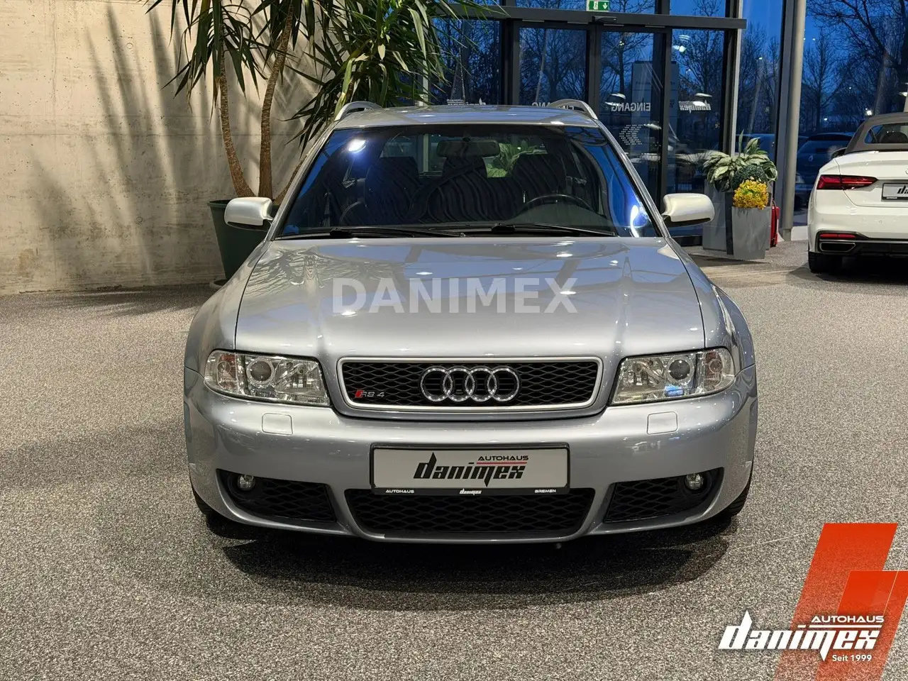 Audi RS4 2.7 V6 Quattro Xenon SHZ !Sammlerstück!, foto 3