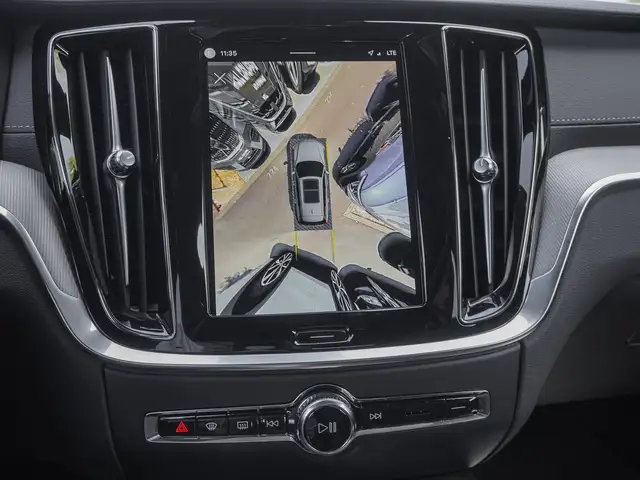 Volvo V60 Cross Country view 14