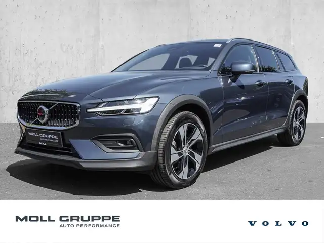 2024 Volvo V60 Cross Country in Blue for sale