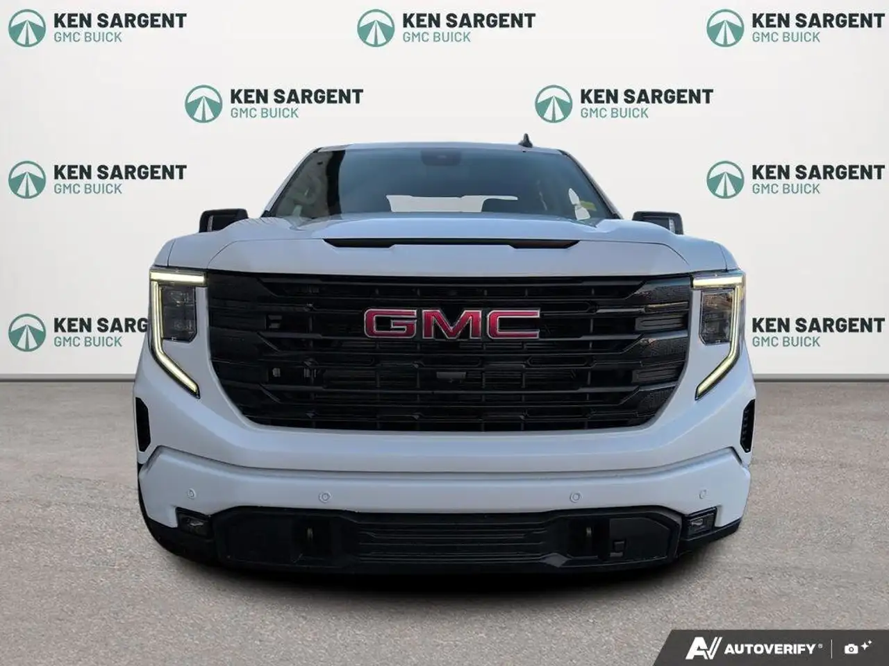 GMC Sierra 1500 снимка GMC Sierra 1500