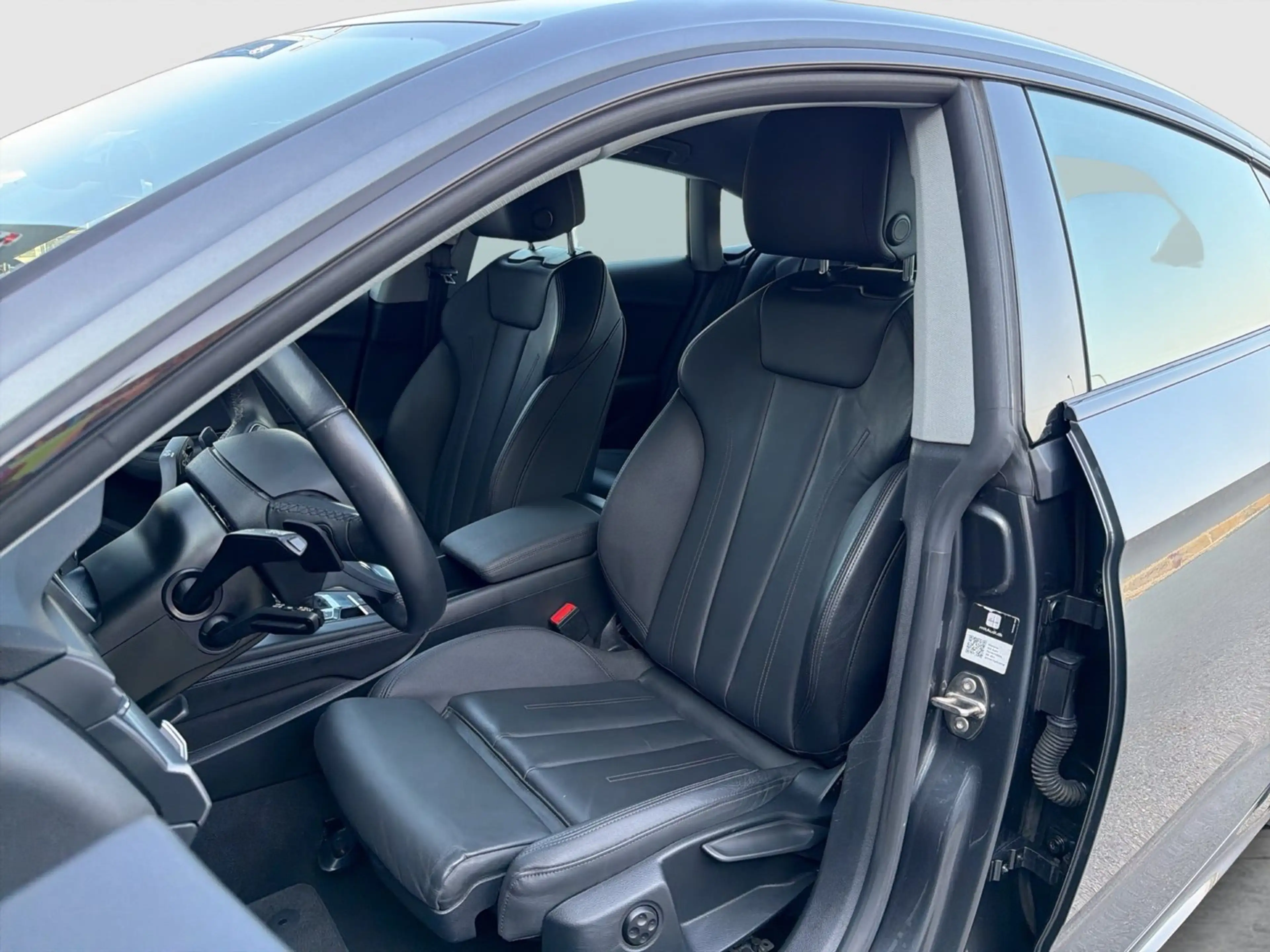 Audi A5 40 TFSI S line — photo 10
