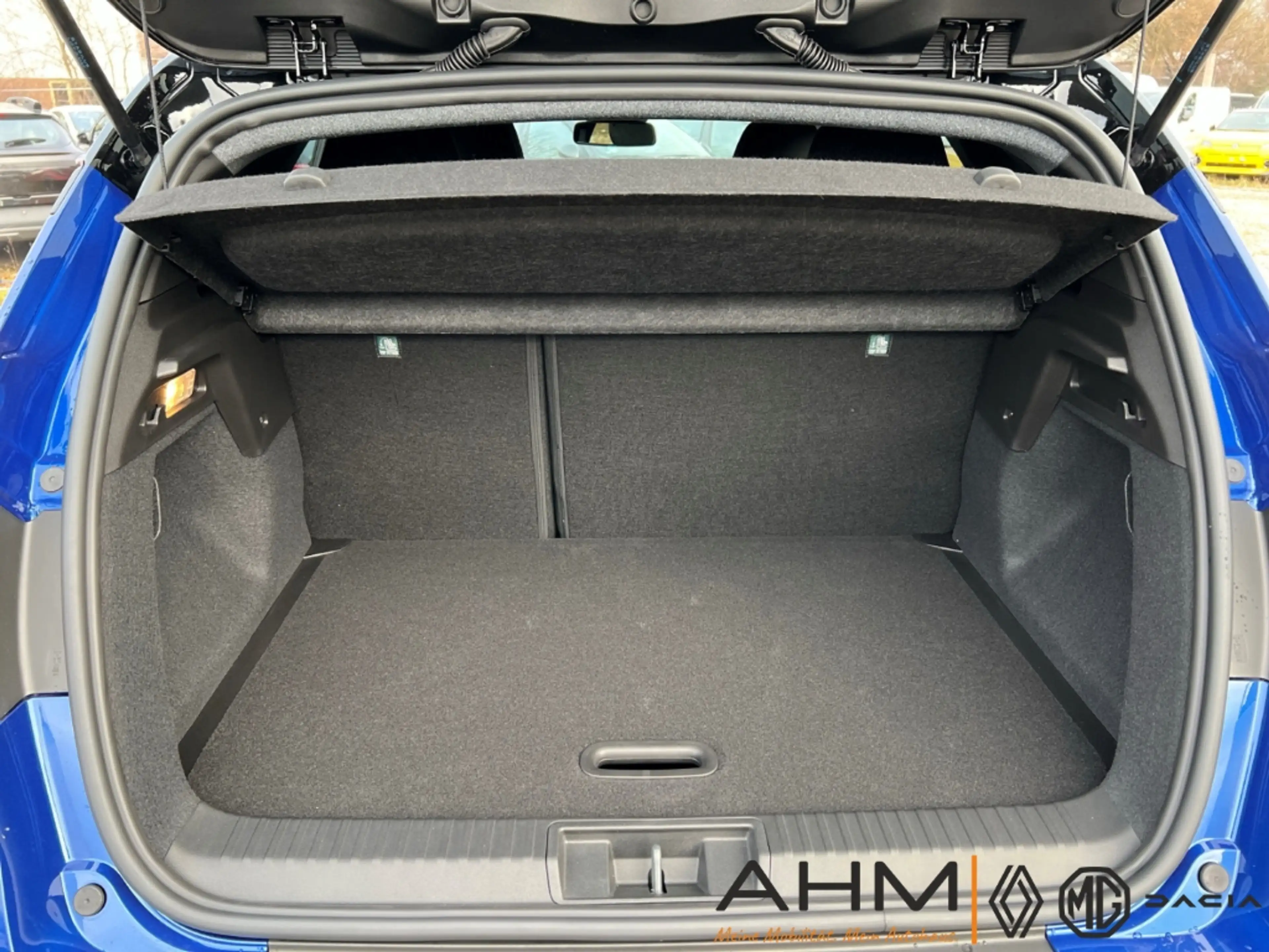 Renault Captur Techno TCe 115 Navi ACC Apple CarPlay Android Auto — photo 9