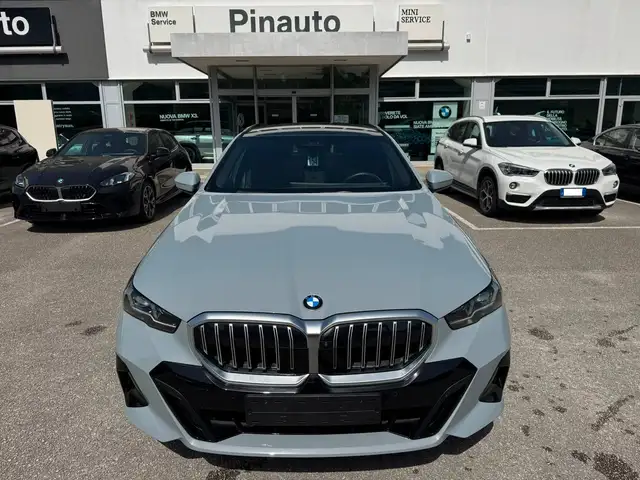 BMW 520 Serie 5 G61 2024 520d Touring 48V xdrive MSport auto FULL OPTIONAL