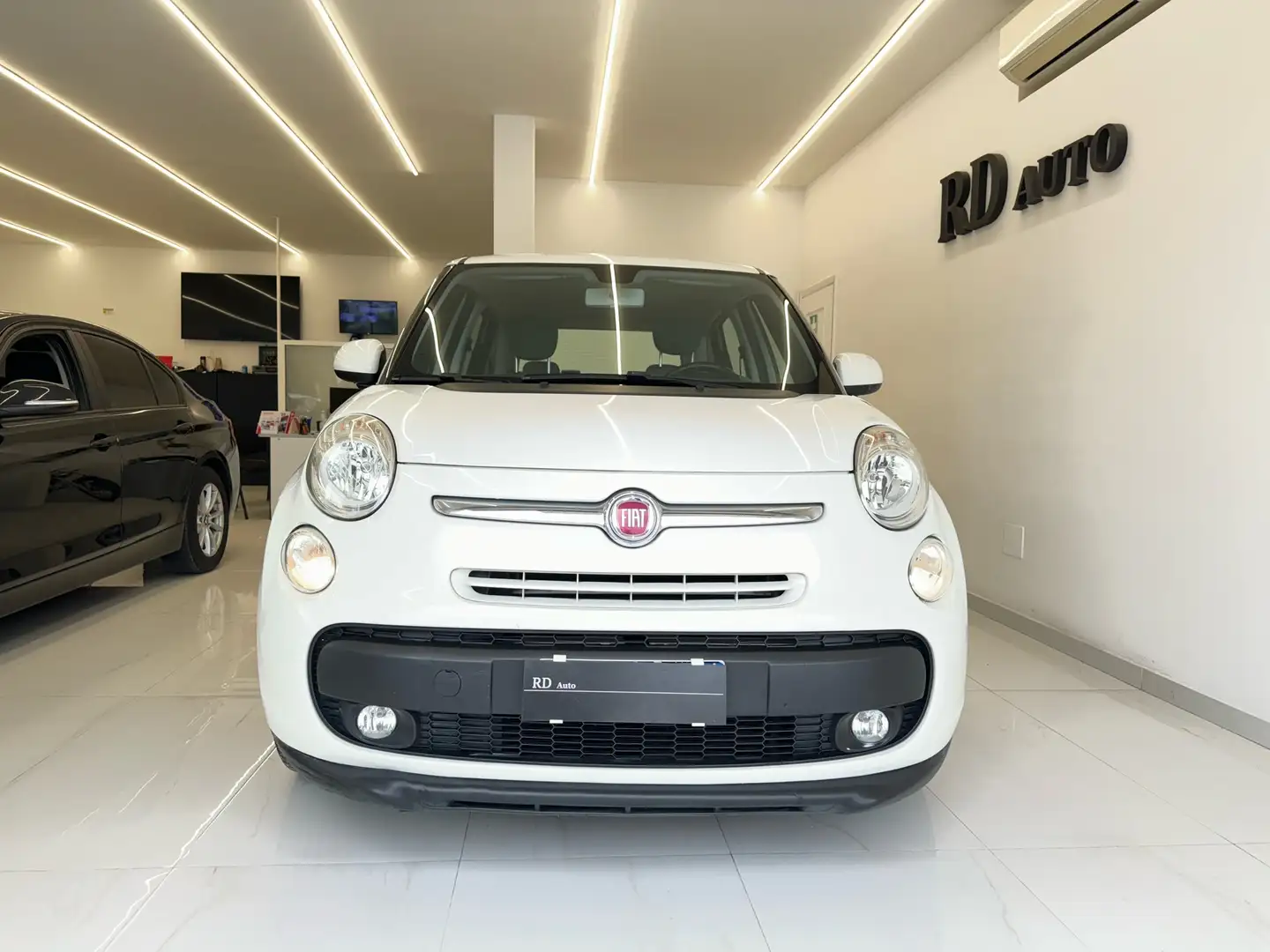 Fiat 500L 1.4 Lounge 95cv okneopatentati Bianco - 2