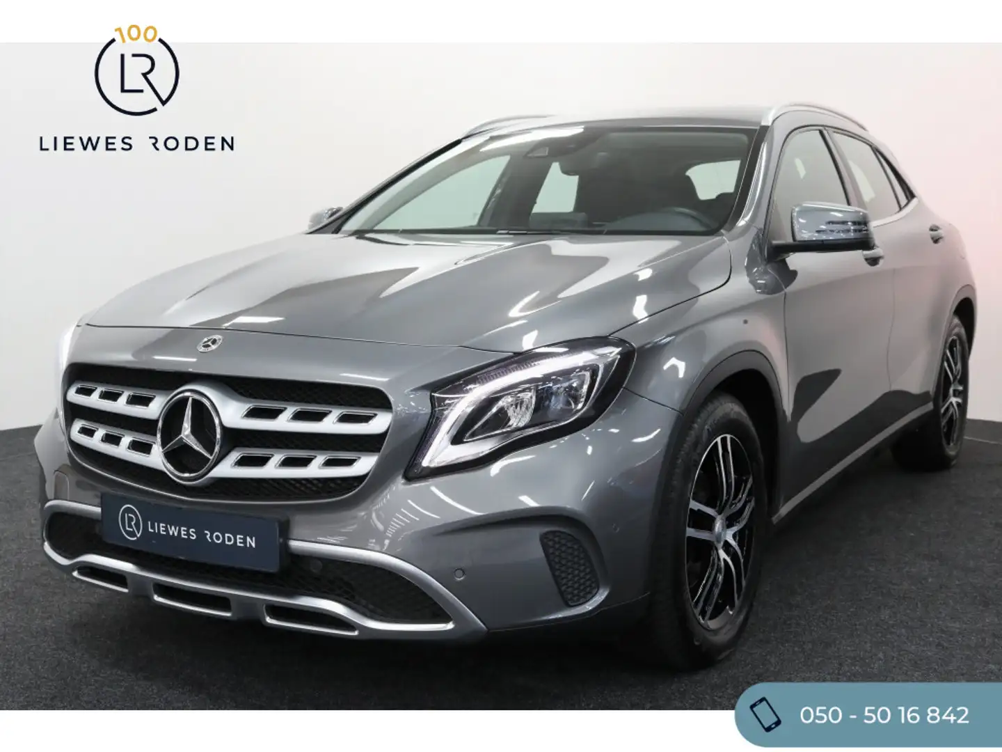 Mercedes-Benz GLA 180 Business Solution AMG Upgrade Edition Grijs - 1