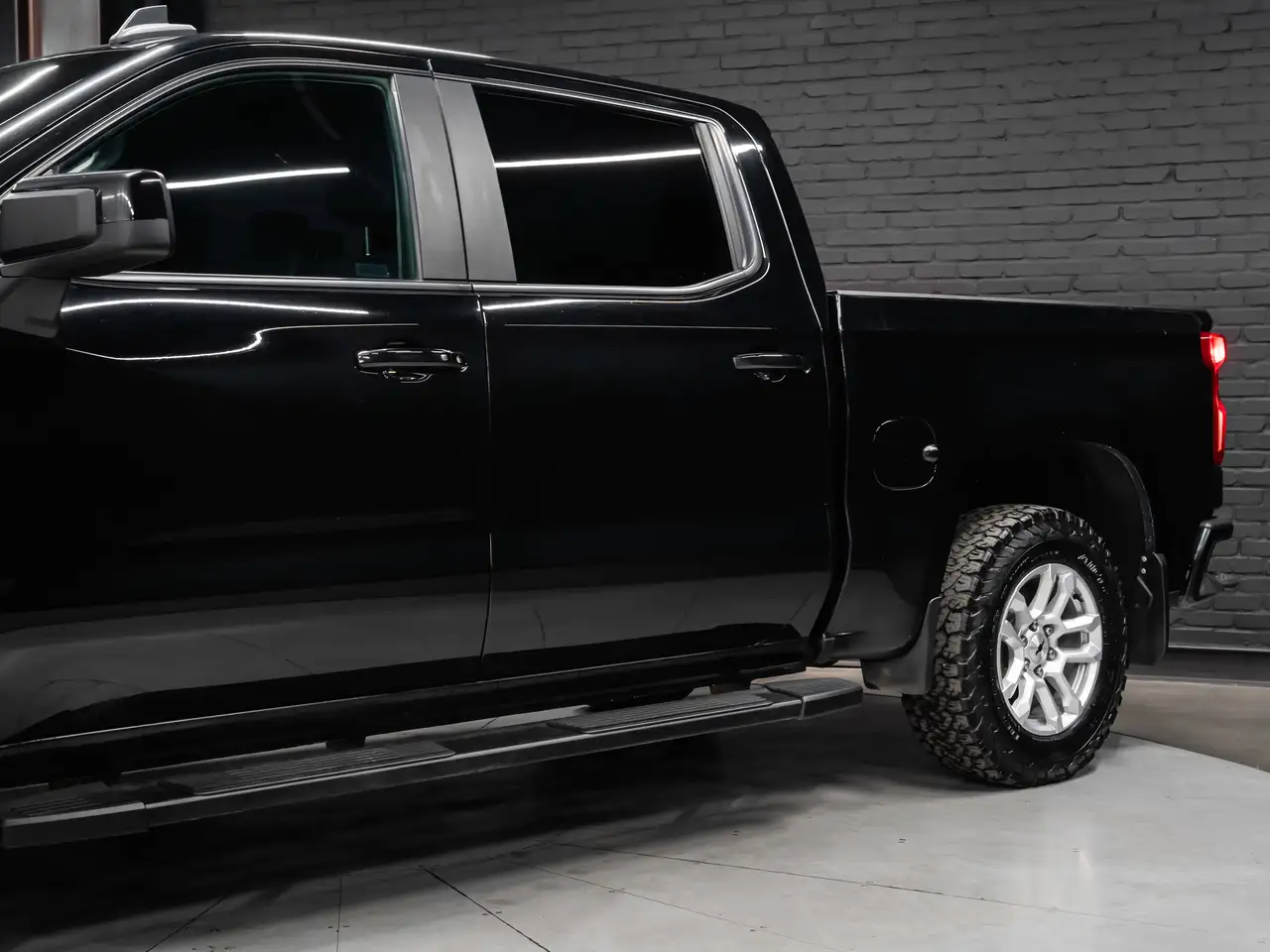 Chevrolet Silverado 1500 снимка Chevrolet Silverado 1500