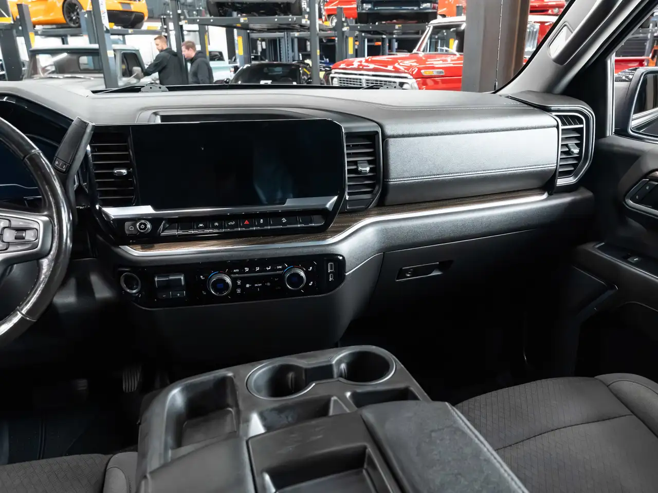 Chevrolet Silverado 1500 снимка Chevrolet Silverado 1500