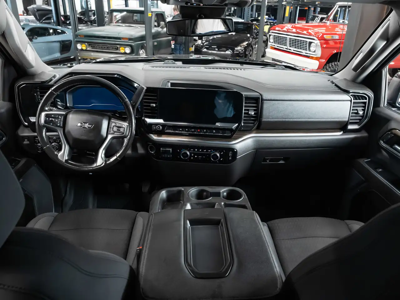 Chevrolet Silverado 1500 снимка Chevrolet Silverado 1500