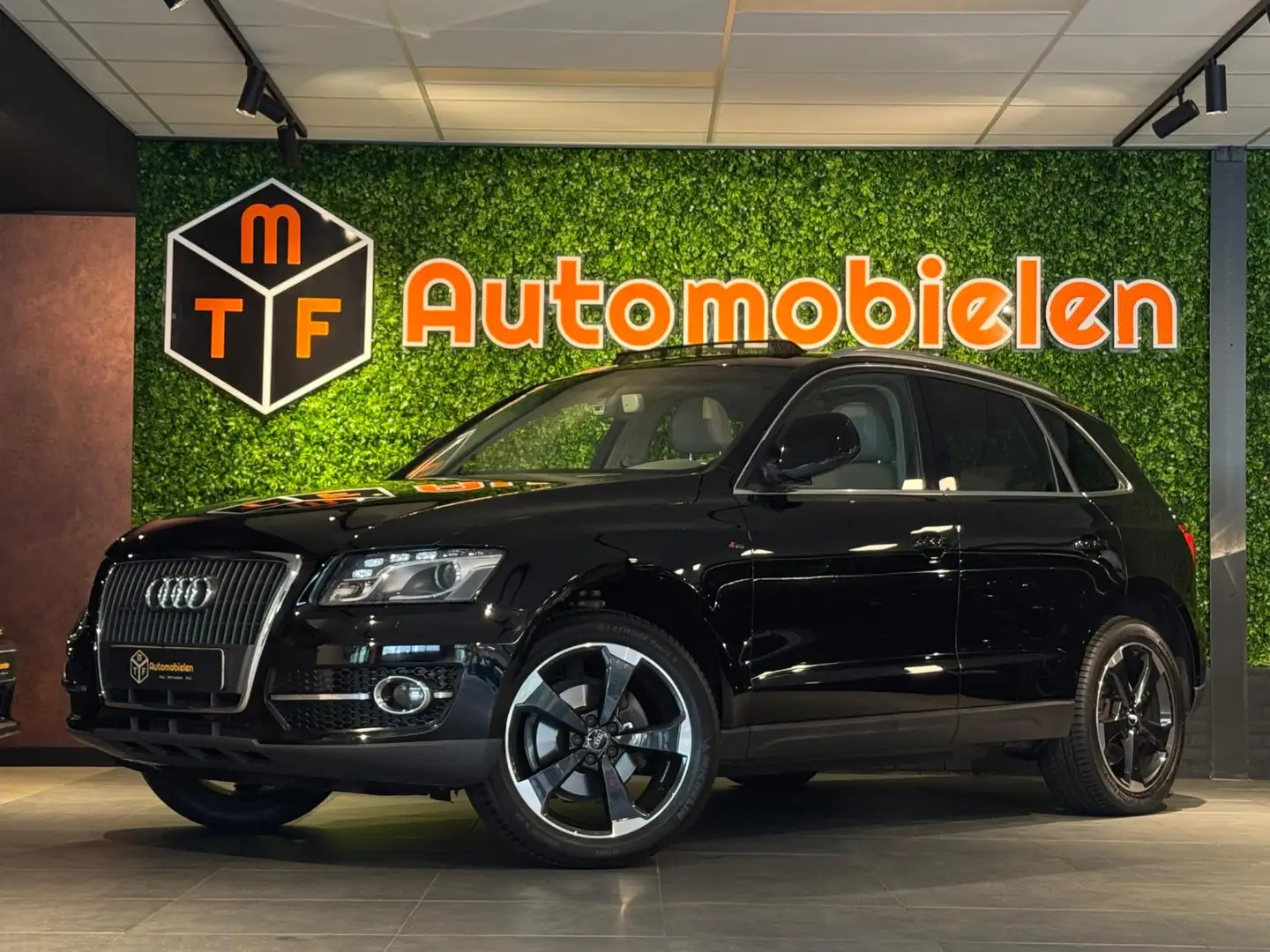 Audi Q5 2.0 TFSI S-Line QUATTRO 211 PK |PANO|NAVI|DYNAMIC| Zwart - 1