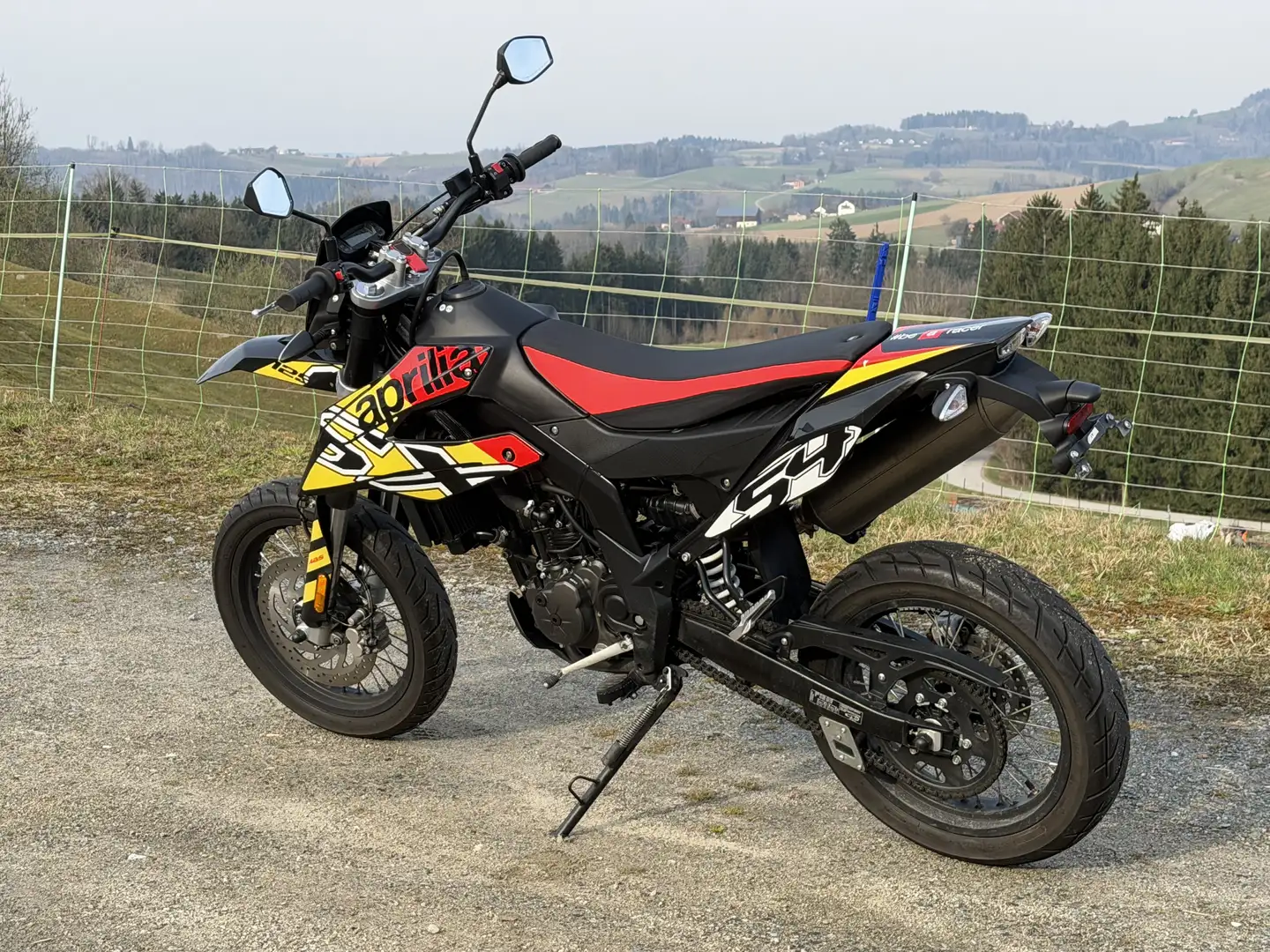 Aprilia SX 125 2023 ABS Yellow Stark Amarillo - 2