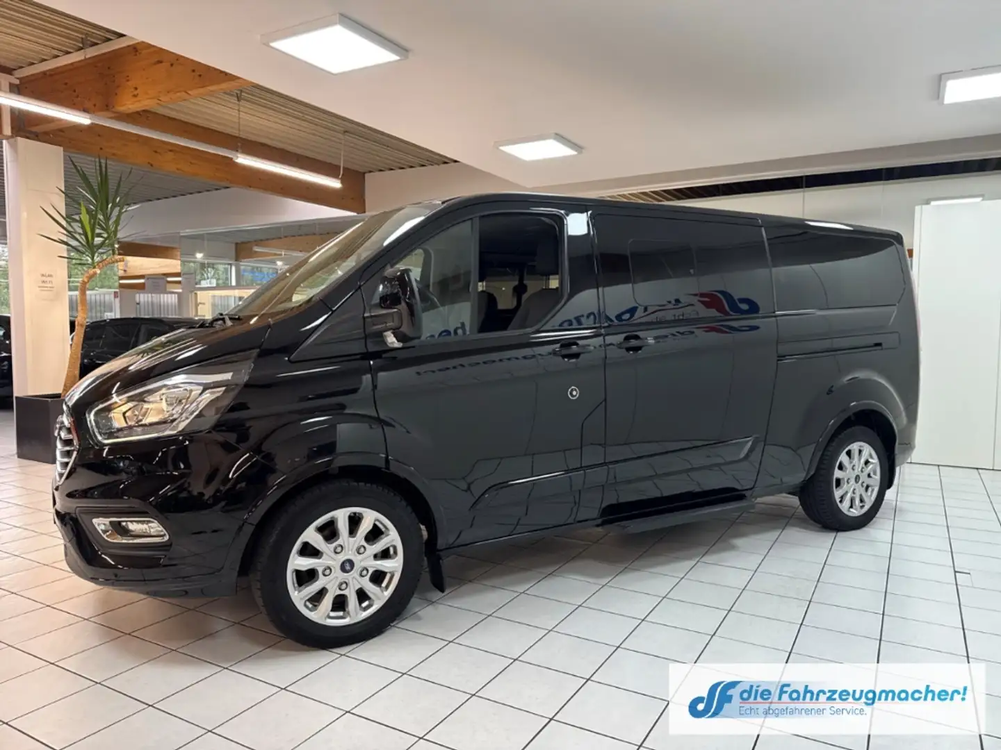 Ford Tourneo Custom 320 L2 Titanium X 2.0 TDCi  AHK Navi Xenon Apple C Nero - 2