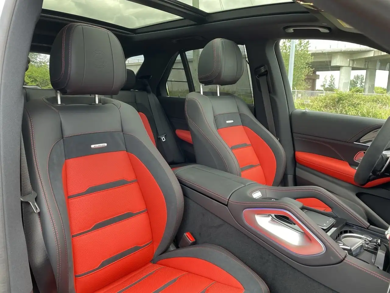 Mercedes-Benz GLE снимка Mercedes-Benz GLE
