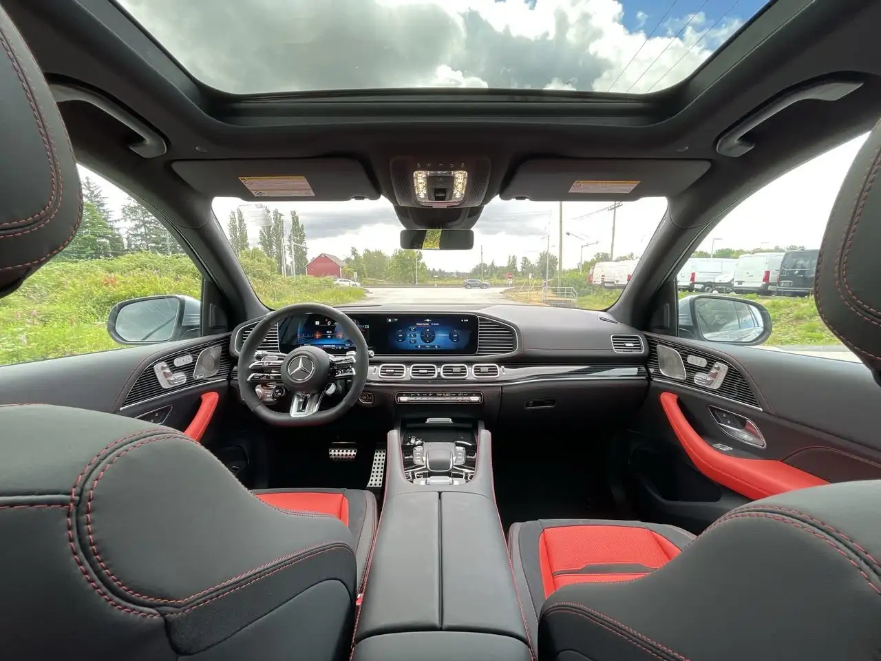 Mercedes-Benz GLE снимка Mercedes-Benz GLE
