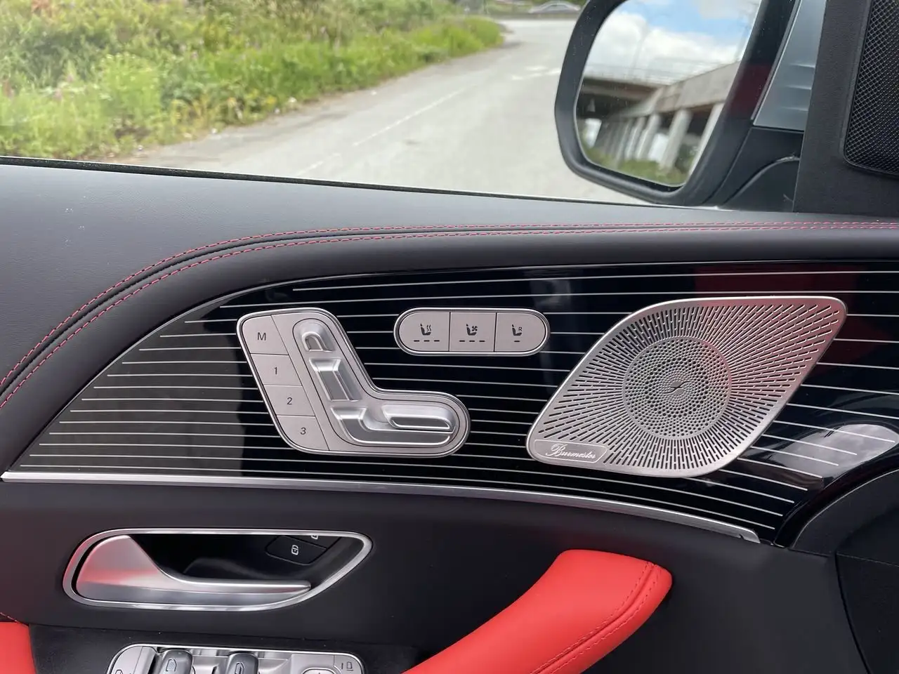 Mercedes-Benz GLE снимка Mercedes-Benz GLE