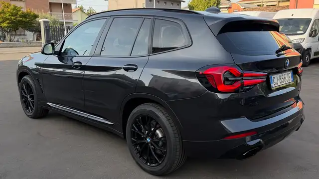 BMW X3 view 6