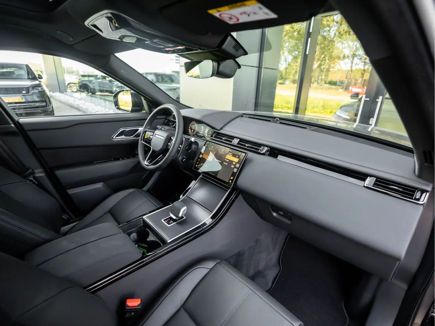 Land Rover Range Rover Velar P400e AWD Dynamic Edition PHEV € 6.771,- VOORDEEL Bruin - 2