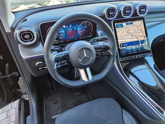 Mercedes-Benz GLC view 10