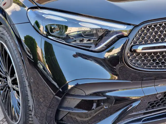 Mercedes-Benz GLC view 6