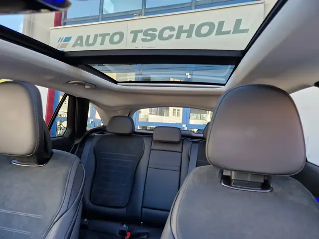 Mercedes-Benz GLC view 17
