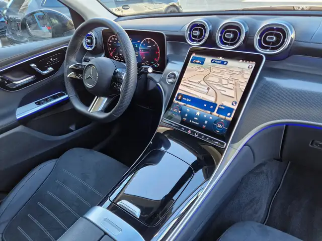 Mercedes-Benz GLC view 8