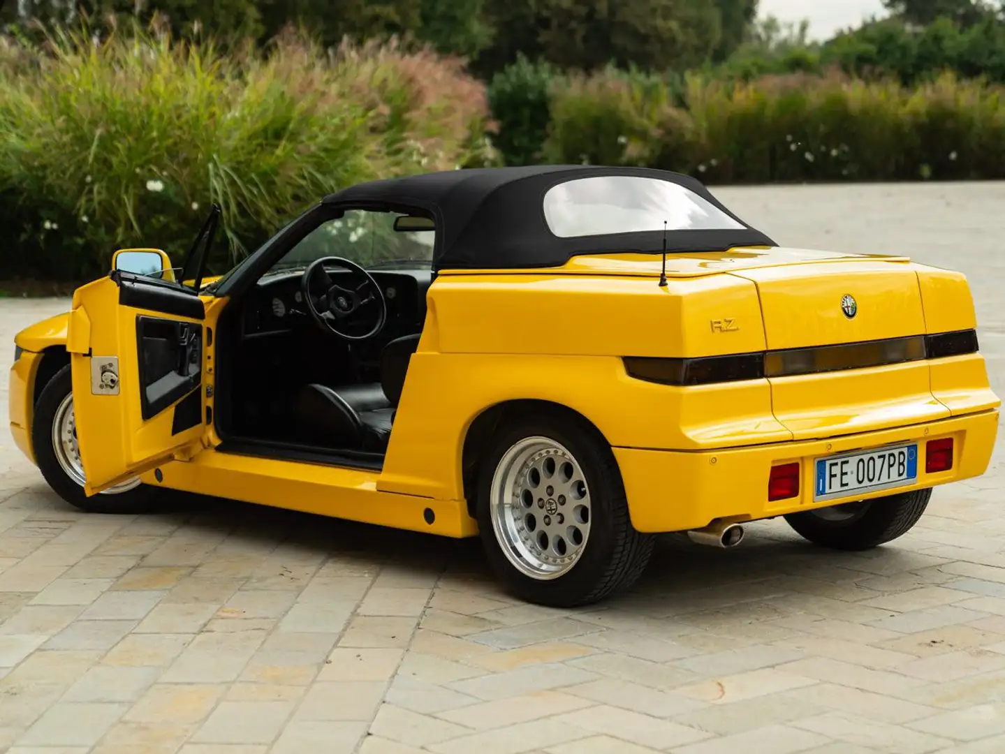 Alfa Romeo RZ Жовтий - 2