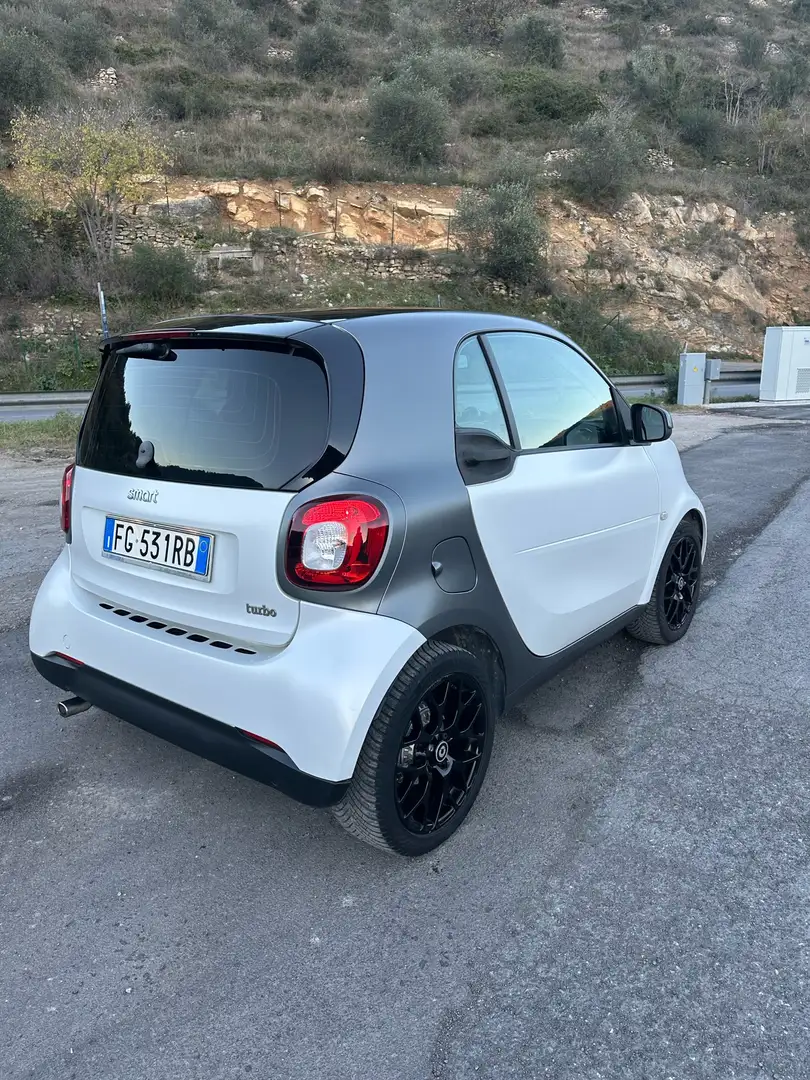 smart forTwo 0.9 t Passion 90cv twinamic Bianco - 2
