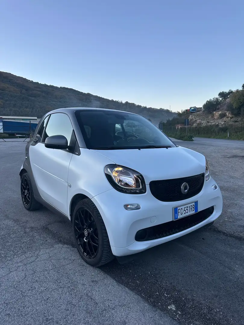 smart forTwo 0.9 t Passion 90cv twinamic Bianco - 1