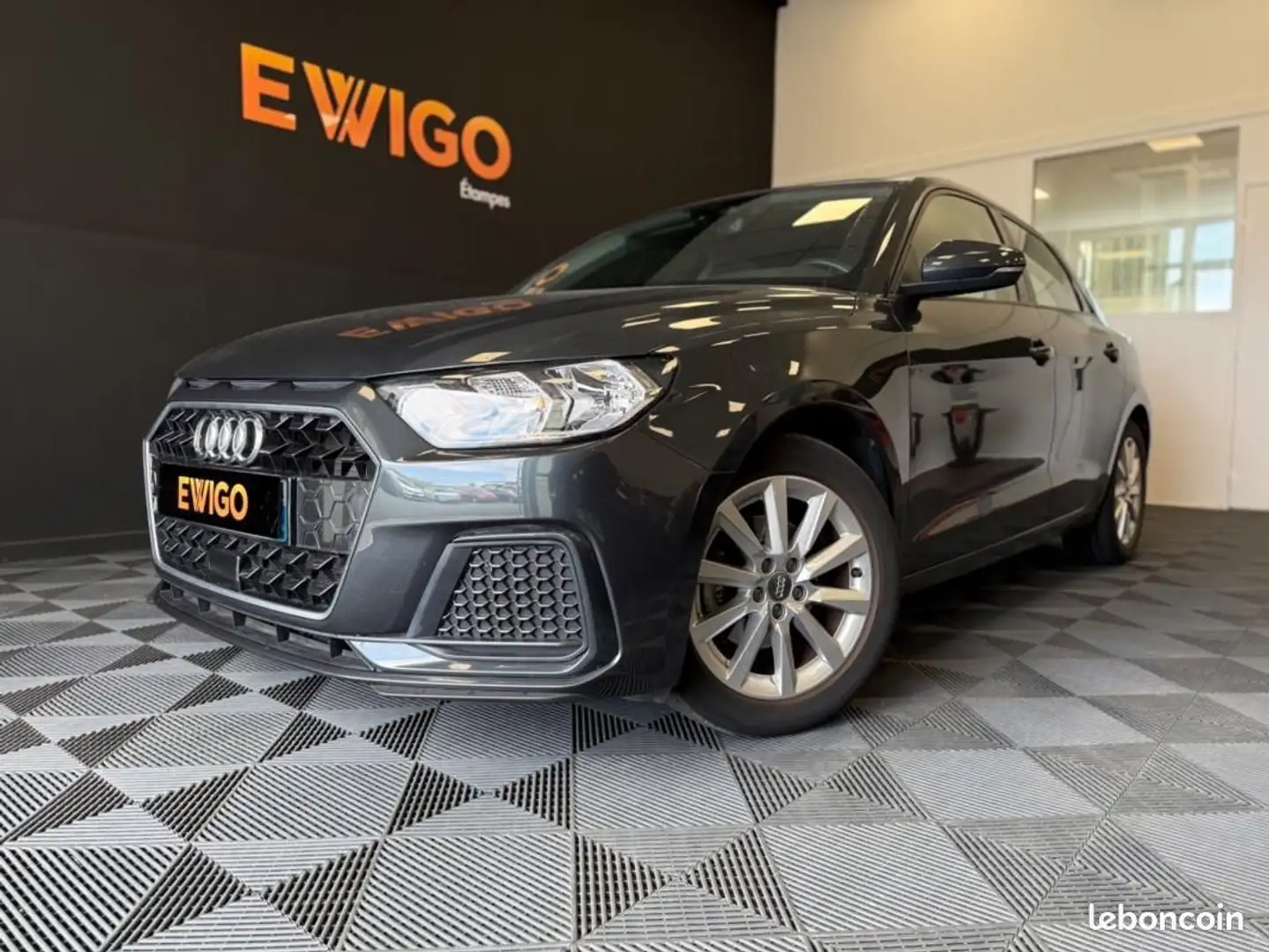 Audi A1 30 TFSI 1.0l 115ch ADVANCED S-TRONIC RADAR AR CARP Gris - 1