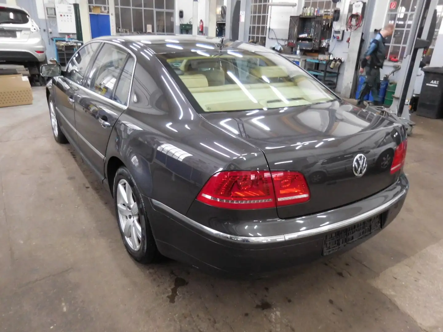 Volkswagen Phaeton V6 TDI 5-Sitzer 4Motion Grau - 2