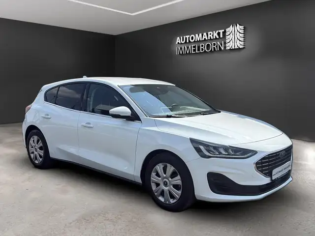 Ford Focus Titanium Automatik NaviGroß*Kamera*Matrix