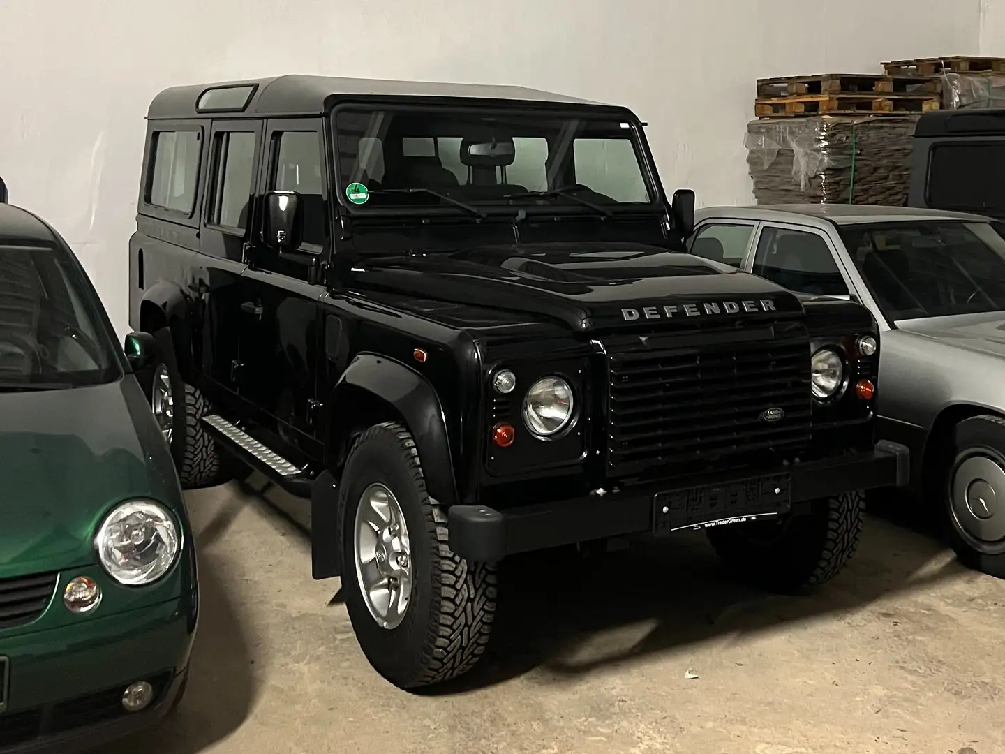 Land Rover Defender 110 E Station Wagon Neuwertig Black - 1