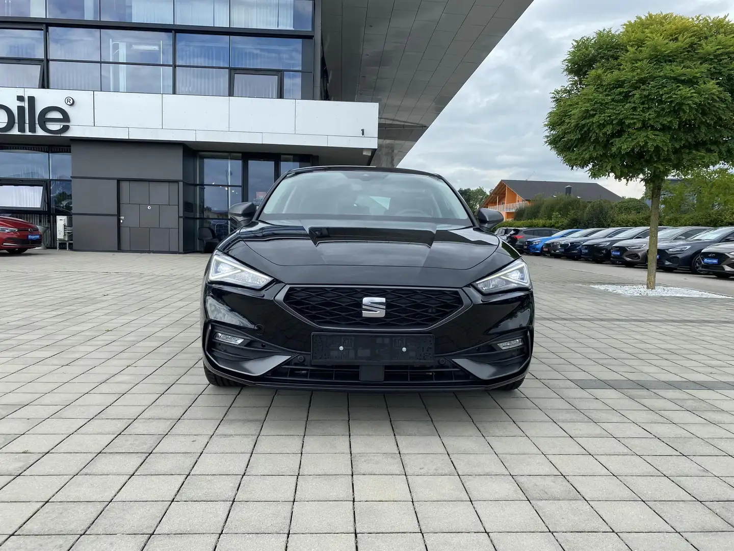 SEAT Leon FR NEW 1.5 eTSI ACT DSG 150, XL, NAV, LED-HIGH,... Schwarz - 2