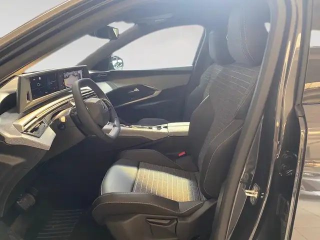 Peugeot 3008 view 7