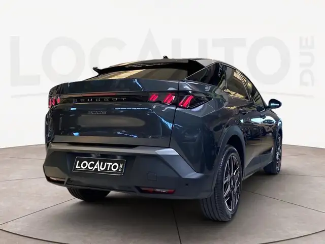 Peugeot 3008 view 4