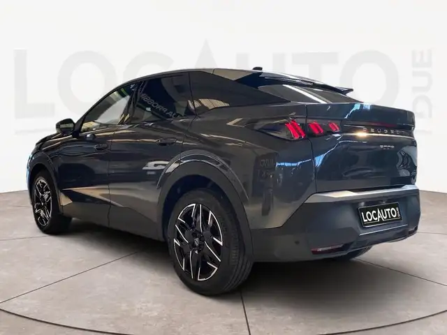 Peugeot 3008 view 5