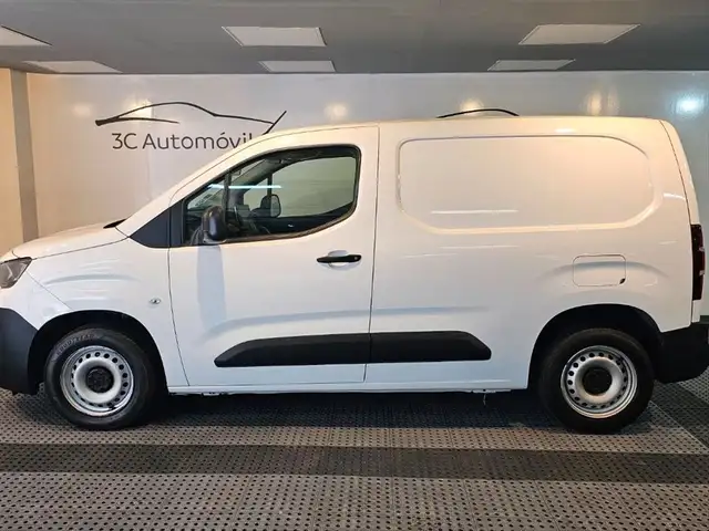 Peugeot Partner Pro Standard 600kg BlueHDi 55kW