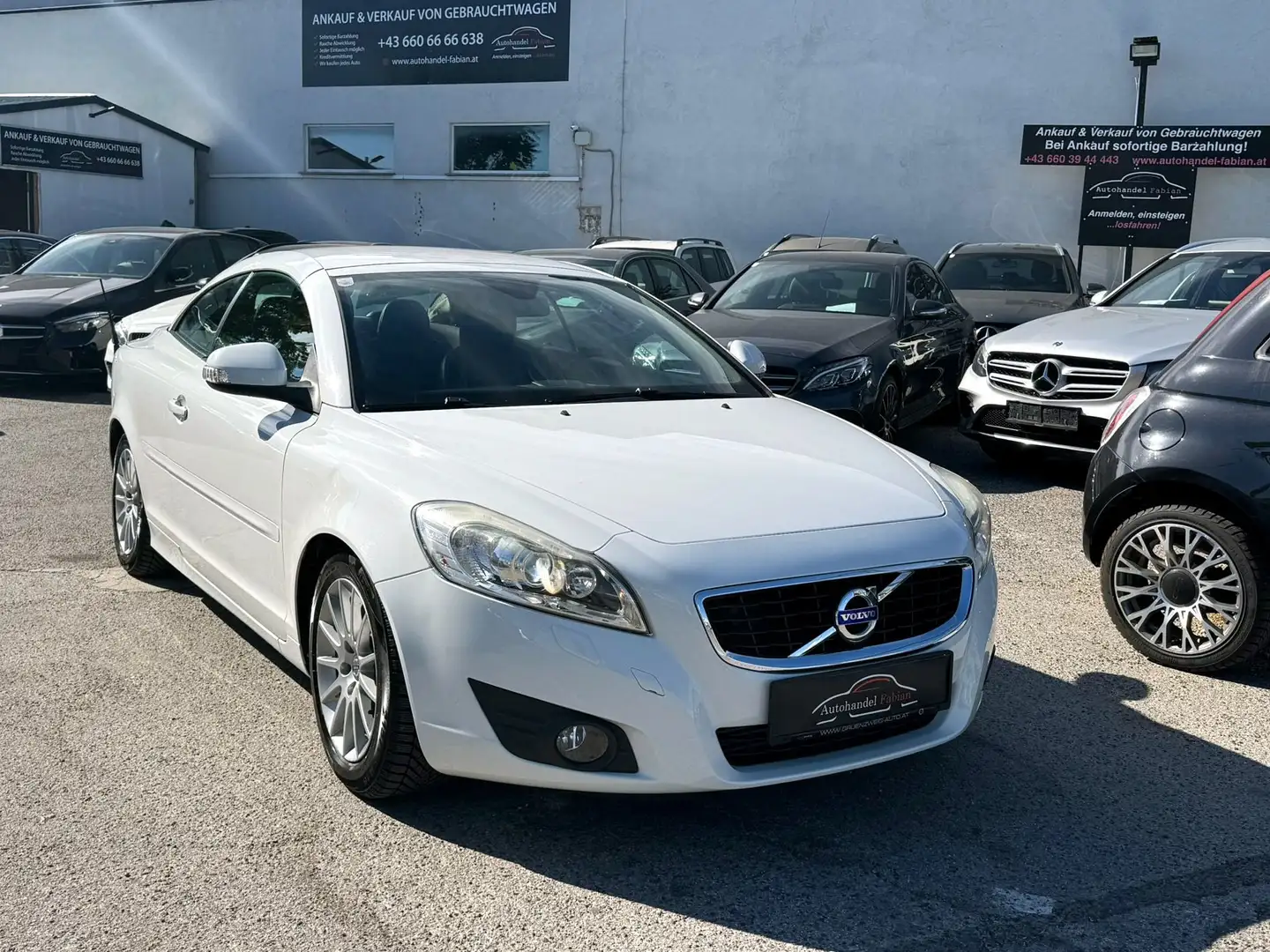 Volvo C70 D3 Summum Autom. 150PS Pickerl 3/26 Leder Parkhilf Blanc - 2