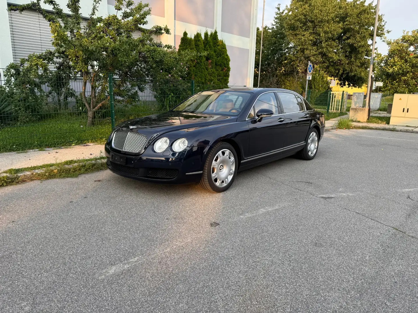 Bentley Flying Spur Continental Blau - 1