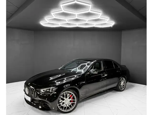 Mercedes-Benz E 63 AMG S 4MATIC + / Burm. / Pano/ 360°