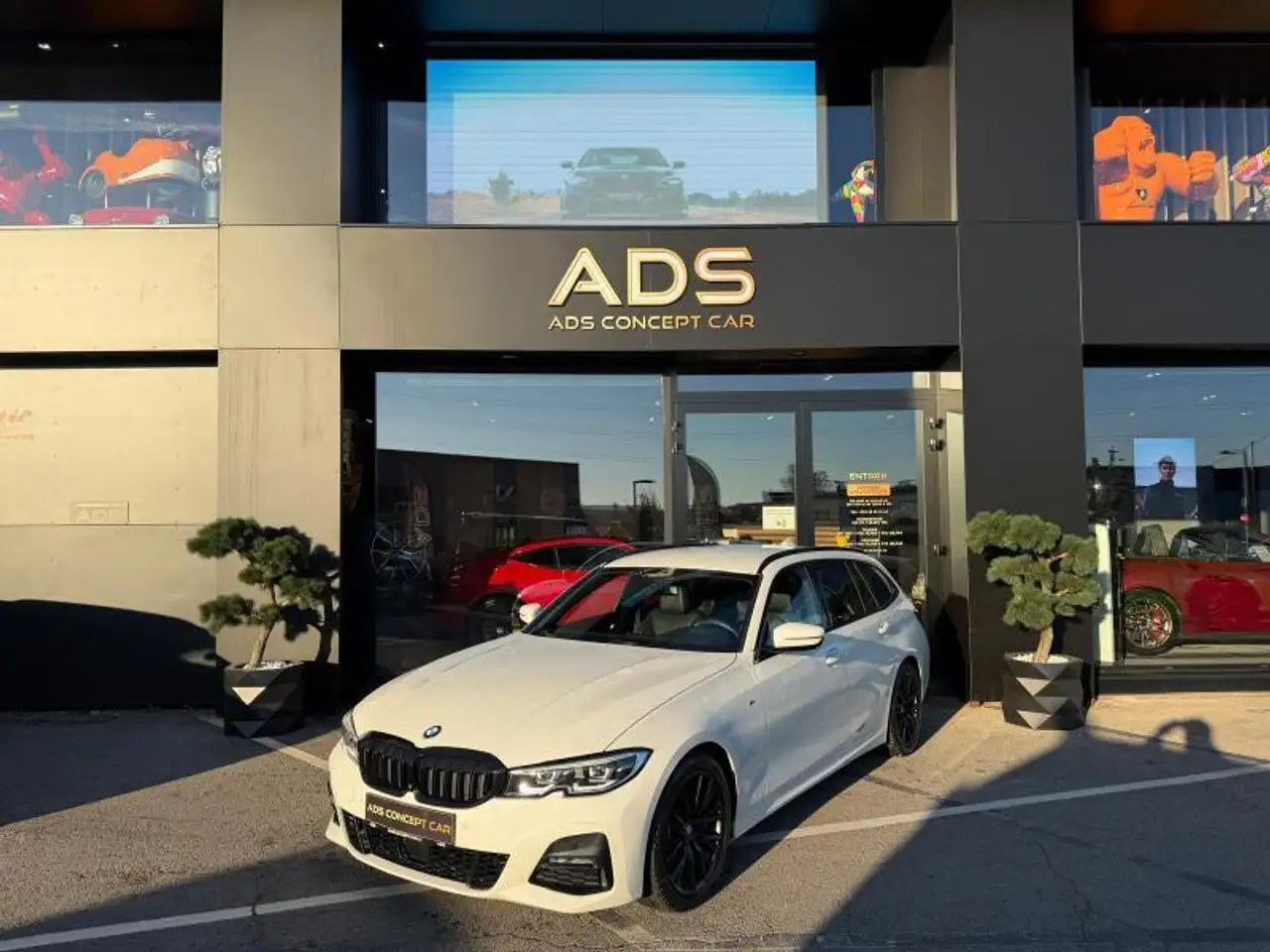 BMW 330
