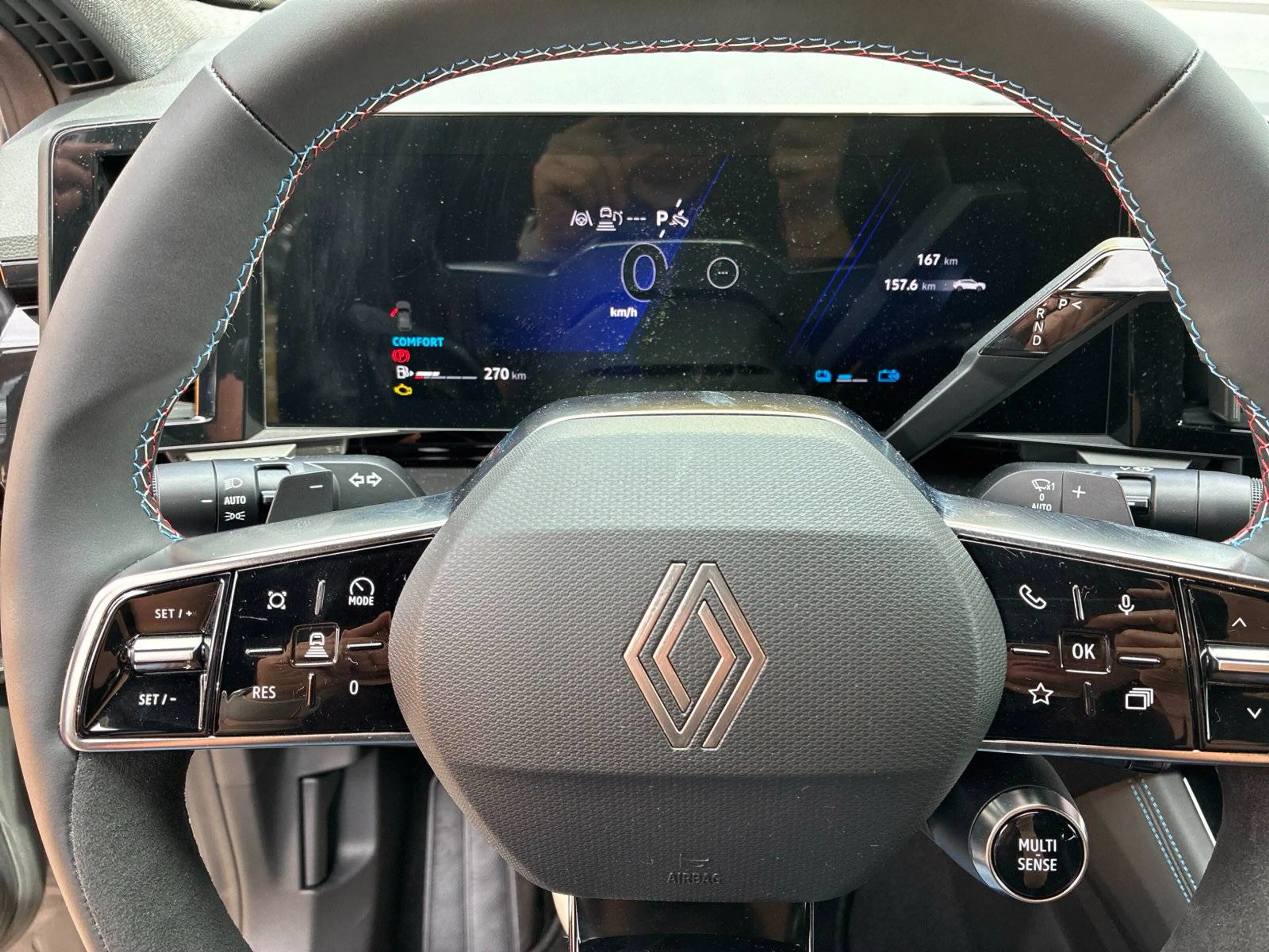 Renault Rafale 200 E-Tech Full Hybrid Esprit Alpine — photo 15