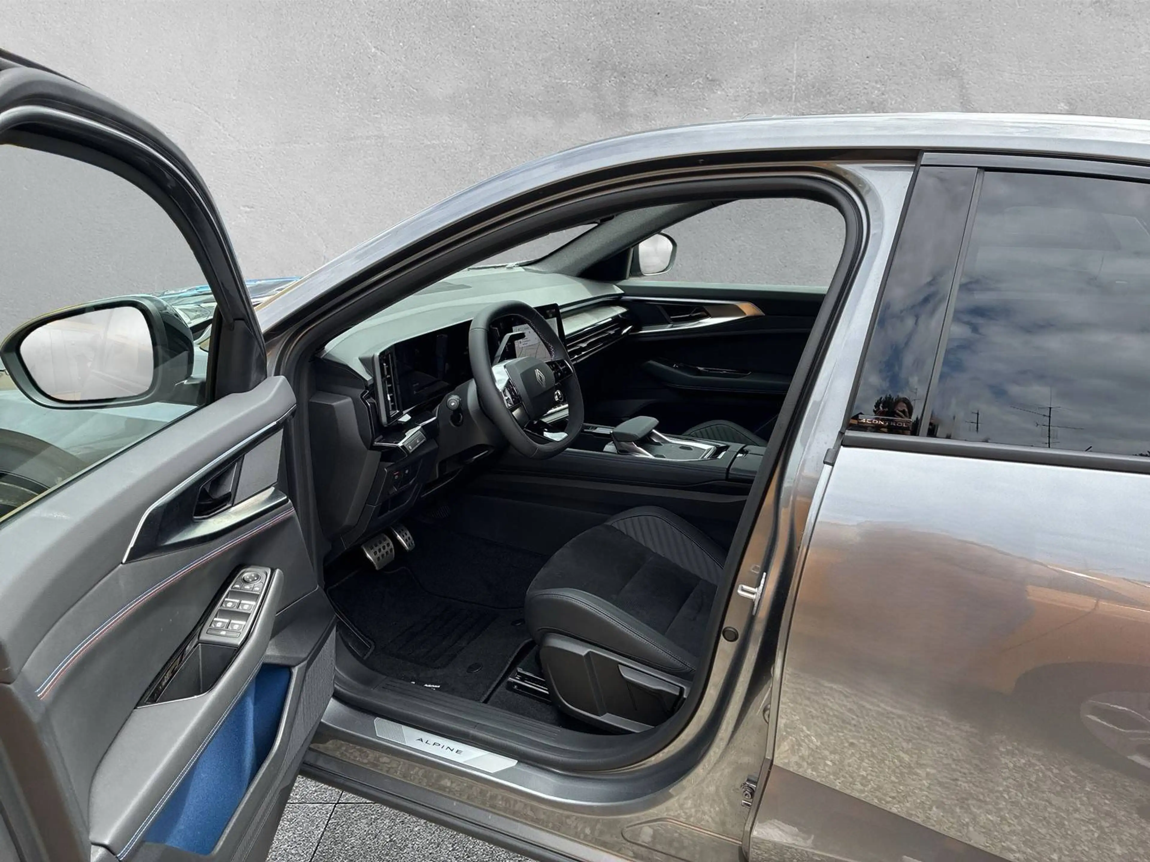 Renault Rafale 200 E-Tech Full Hybrid Esprit Alpine — photo 11