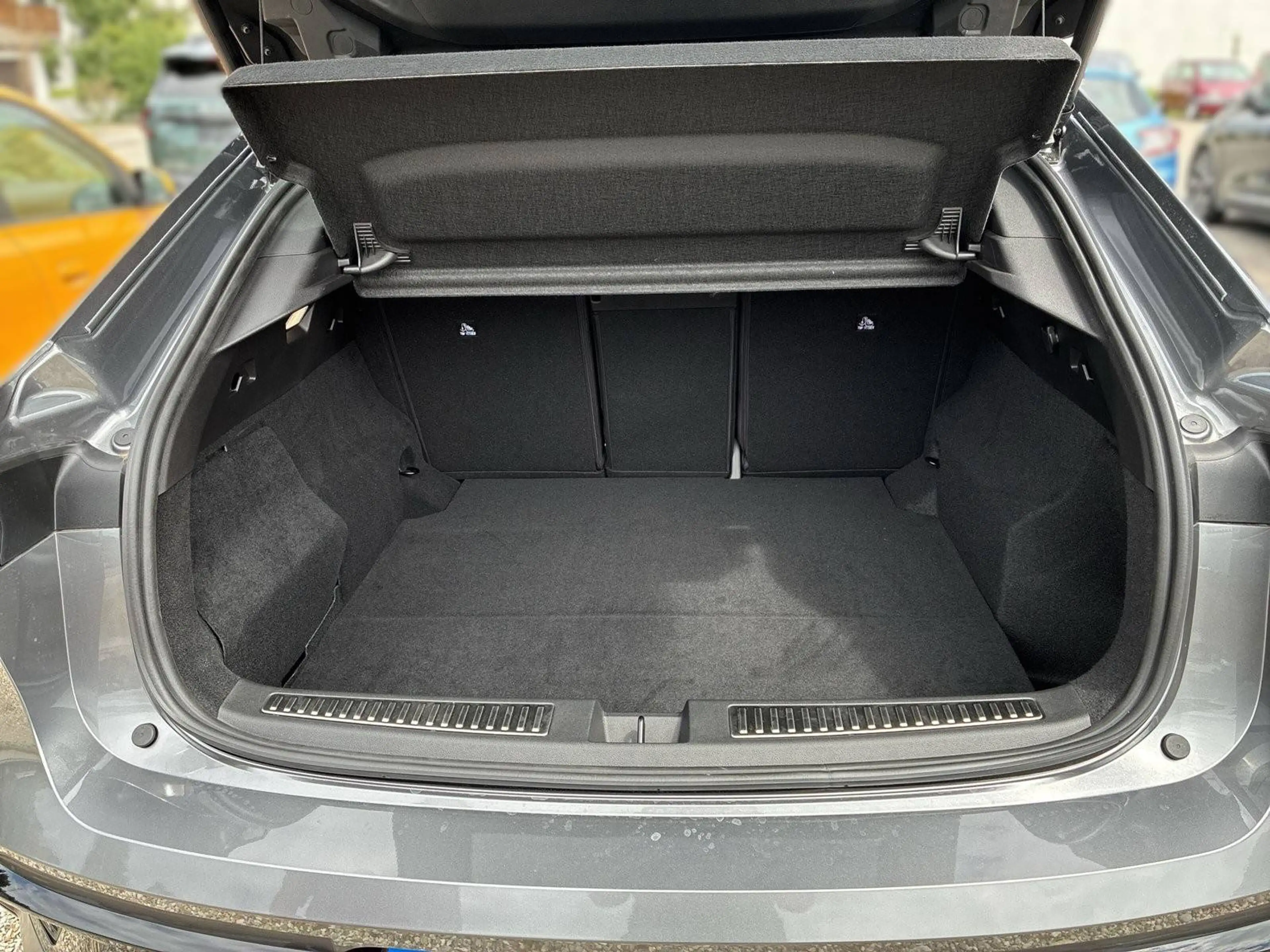 Renault Rafale 200 E-Tech Full Hybrid Esprit Alpine — photo 14